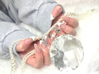 Ravie nail【3月28日NEW OPEN】/王道白フレンチ 埋め尽くし 囲み