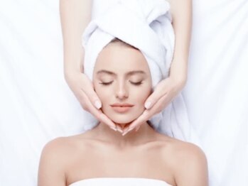 フェリス(felice)の写真/エイジングケアや毛穴ケアメニュー多数ご用意♪極上エステで肌トラブルを改善し透明感のある美肌へ♪ 