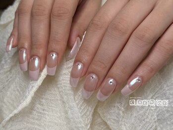 シェノエ ネイルズ(Chenoe Nails)/ミラーフレンチネイル