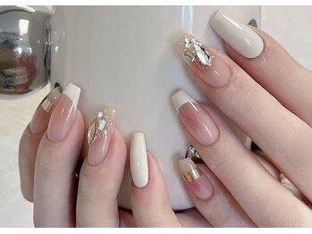 トゥートゥー(TOUTOU)/ニュアンス系アイボリーネイル