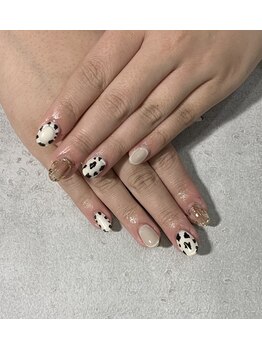 ネイルサロン ティディ(TIDY)/ニュアンス牛柄ネイル