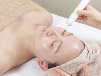 ソウ 新宿(SOU)/効果大のシミケア美白施術☆