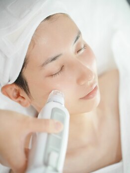 ダイアナギンザ(DIANA.GINZA)の写真/【プロによるブライダルケア】LDM＋美白水光ピール¥16000　大切な日へサポート☆理想の花嫁姿へ導きます！