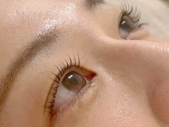 eyesalon yuri 【まつげパーマ・マツエク・眉毛・アイブロウ】/