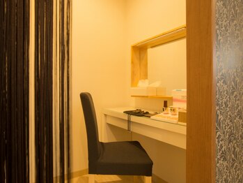 バラン(valan)/お化粧直しスーペース