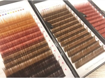 トゥルー アイラッシュ 六本木店(TRU eyelash)の写真/【3Dカラ-エクステ140束コ-ス¥6589】カラーを取り入れて季節感のあるナチュラルなイメージに近づけます！