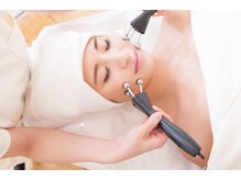 イーズ ミュゼ 梅田本店/小顔フェイスビート