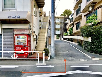 アマリエ/小田急線 代々木八幡駅から