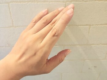 リスタ(Resta)の写真/プロのハンドケアで爪を健康に！爪の状態に合わせた施術で指先の美しさをキープ♪乾燥が気になる方にも◎
