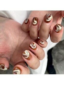 サロンファム 鶴見(Salon Femme)の写真/丁寧なカウンセリングでライフスタイルやお好みに寄り添いシンプルながらも“センスが光る”ネイルをご提案