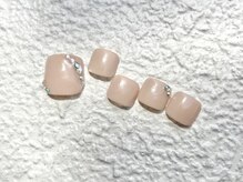 デアフローラ(deaflora)/サンダルを履く足に1