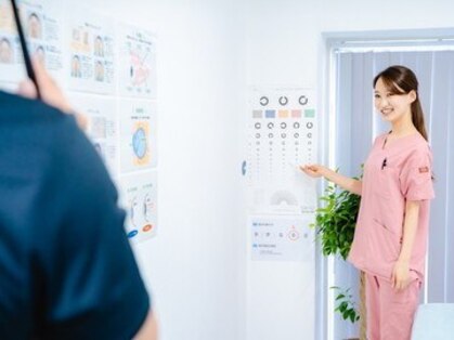 眼に特化した整体 アイケアLaBo東池袋店[ヘッドスパ/首肩こり/骨盤矯正/小顔]の写真