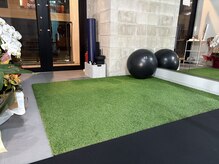 ルミナス(Luminous)の雰囲気（ストレッチエリアで体のコンディショニングを整えられます。）