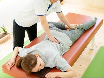 カラダラボ 太田本店/骨盤矯正/O脚X脚改善し美脚造形