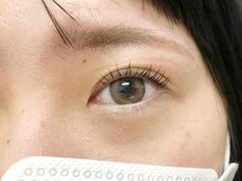 エテ ユヌ(e'te une)/自まつ毛を80度上げる