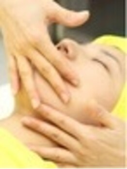 楽楽中国整体院 与野店/小顔フェイシャルマッサージ