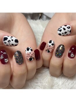 ソワ(sowa)/牛柄ネイル