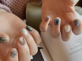 ウィウィ(oui-oui `)/不思議なカラー