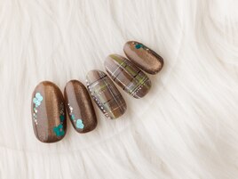 冬の大人チェックネイル