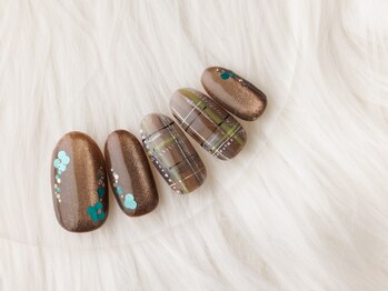 ヴァンネイル(VINGT NAIL nail&eye beauty)/冬の大人チェックネイル