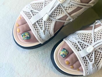 ルサロン ニイマル(Le Salon 二〇)の写真/フット専用完全個室完備☆持ち込みArtも歓迎◎¥7700～足元からオシャレなフットネイルを！
