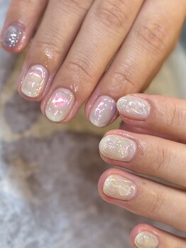 マロネ(Marone)の写真/お客様の爪に合わせたジェルを使用し、丁寧に施術。豊富なバリエーションデザインをご用意しております♪