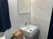 ダンブランシュサンダ(dents Blanches SANDA)/温水完備の清潔な洗面台が各室に