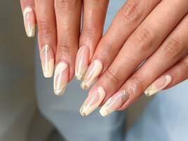 うねうねミラーフレンチネイル
