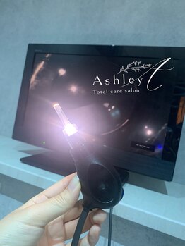 アシュリー(Ashley)/カメラでお耳の中が見えます♪