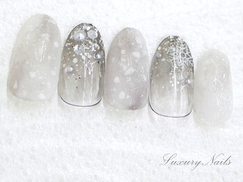 ラグジュアリー ネイルズ(Luxury Nails)/ブラック◇雪の結晶Nail