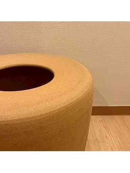 ヨモギー 恵比寿西口店(YOMOGii)/オリジナル黄土椅子導入♪