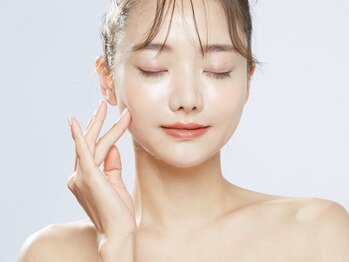 ホワイトラボ 名古屋栄(White labo)の写真/【韓国肌管理】名古屋初進出！内側から発光するような艶肌を日本で体験＊透明感溢れるお顔に♪