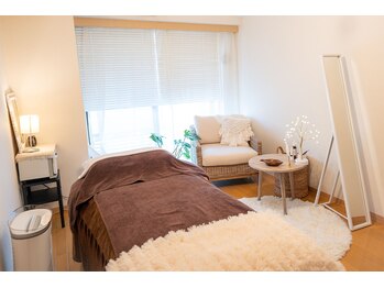 メンズ脱毛＆ヘッドスパ MEN'S with Lilina. 新横浜［ヒゲ脱毛/全身脱毛/VIO脱毛］/他の方に会わない完全個室◎