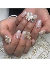 ネイルサロン ローズ(Rose)/ホワイトビジューネイル