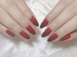 レッドグラデーションの深み