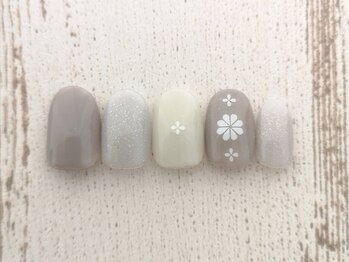 モダンフラワーネイル ￥6800