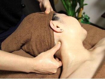 リンパドレナージュサロン アプローズ 薬院店(applause)/パソコンで凝り固まった首も