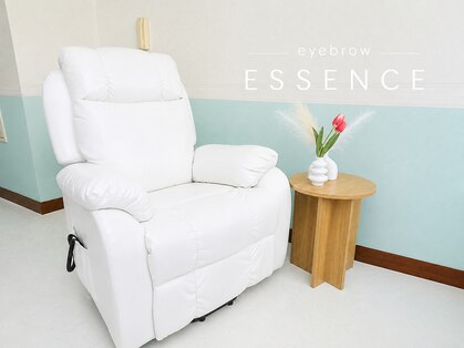 アイブロウエッセンス(eyebrow Essence)の写真