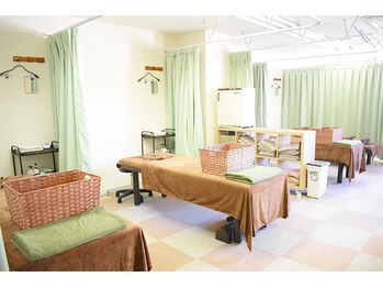 楽楽整体サロン/店内