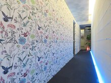 アバナ(ABANA)/お客様同士がすれ違わない通路