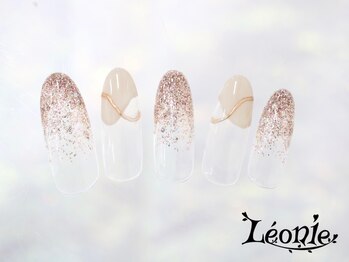 レオニー(Leonie)/うねうねアートネイル