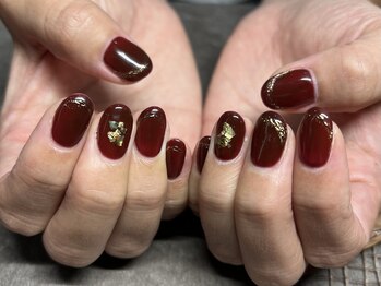 アット(Att)/ボルドーネイル