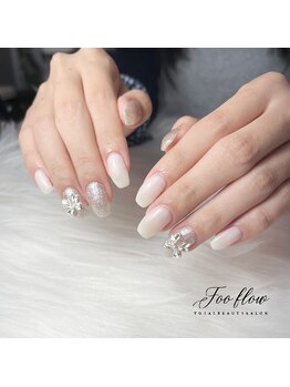 フーフロー(Fooflow)/ホワイト×シルバー