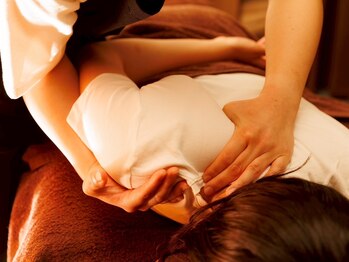 ユアン 本厚木店(癒and...)の写真/慢性的な辛さにお悩みの方にオススメ！もみほぐし＆ヘッドスパで首肩こりを徹底解消しながらリラックス♪