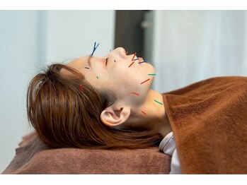 ウギィ(ugi-)の写真/鏡を見て気になるほうれい線と年齢と共に気になるたるみを徹底ケア！今よりも若く美しい肌を目指します◎