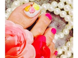 フラワー　フット　花　手描き