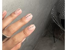 ノラ ミナミアオヤマ(NORA MINAMIAOYAMA)/ダイヤホロネイル