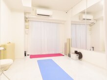 オンリーワン 新橋銀座口店(only one)の雰囲気（「静かで落ち着いた空間」「プライベート空間で安心」）