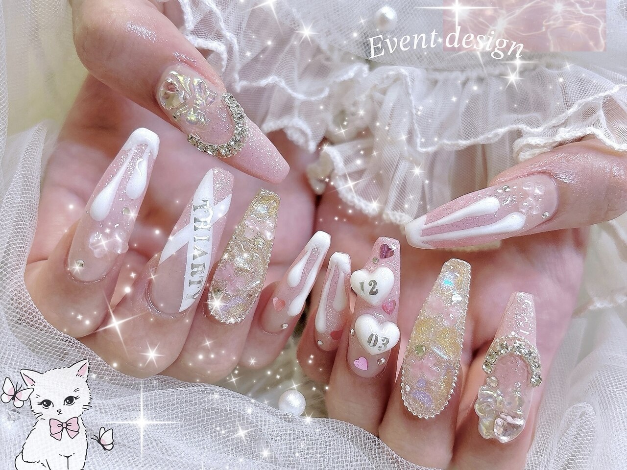 2025年秋トレンド】イニシャルのネイルデザイン集｜人気順