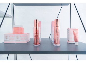 クレビア(CREBIA)/【シミ・シミケア専門店】沖縄県